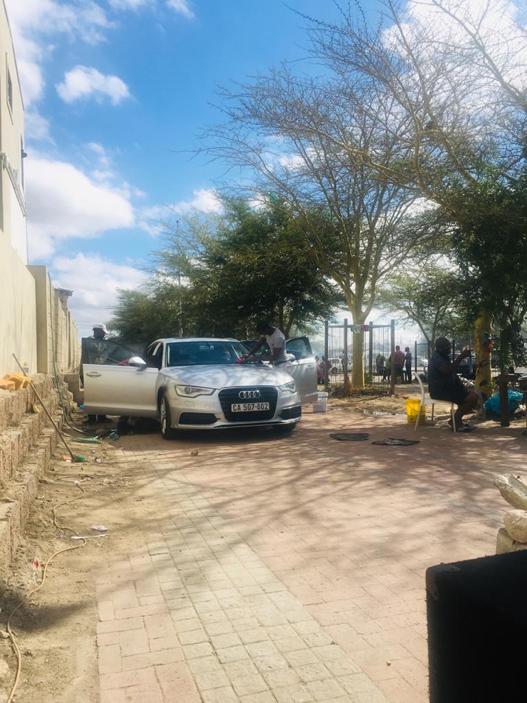 Legendary Car Wash - Photo 2
